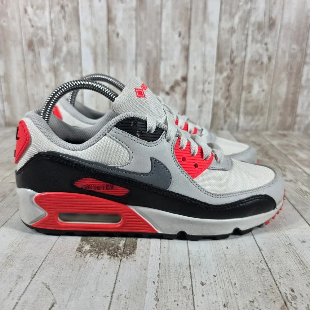 Nike Air Max 90 GTX‎ Gore-Tex Summit White Bright Crimson FD5810-101 Womens 6